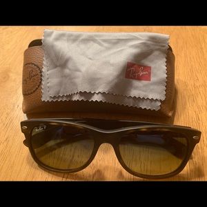 Ray Ban Wayfarers RB 2132